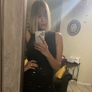 Meet your Posher, Iris